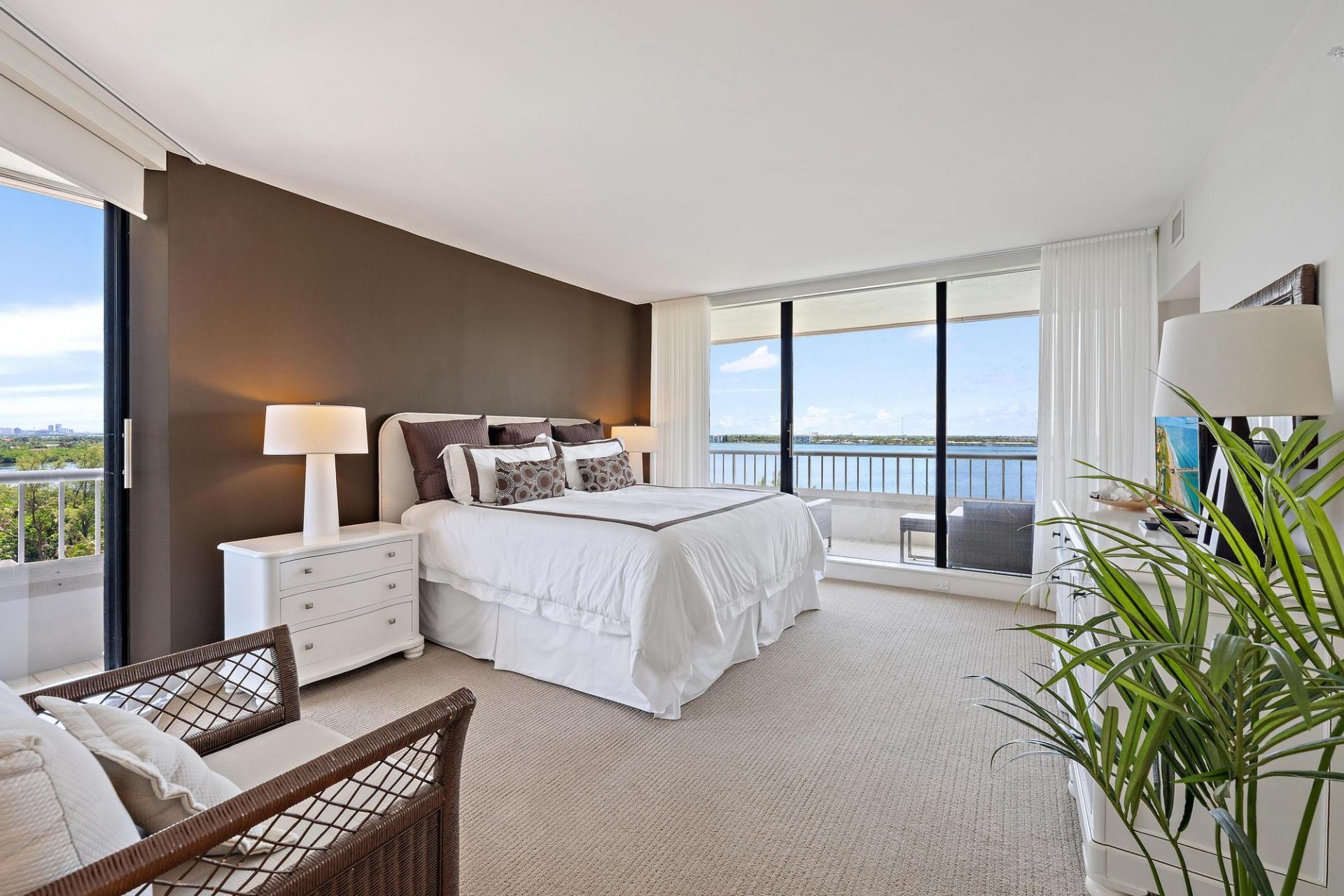 5250 N Ocean Drive, Unit 10s, Singer Island, FL 33404 Photo