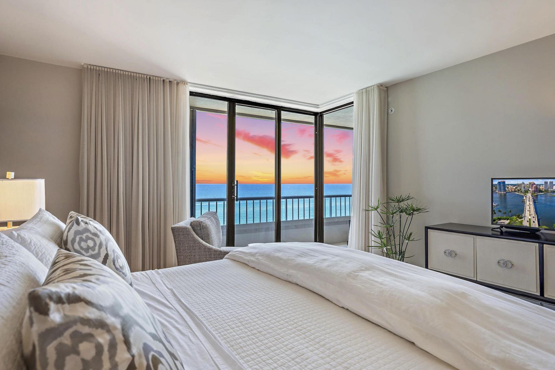 5250 N Ocean Drive, Unit 10s, Singer Island, FL 33404 Photo