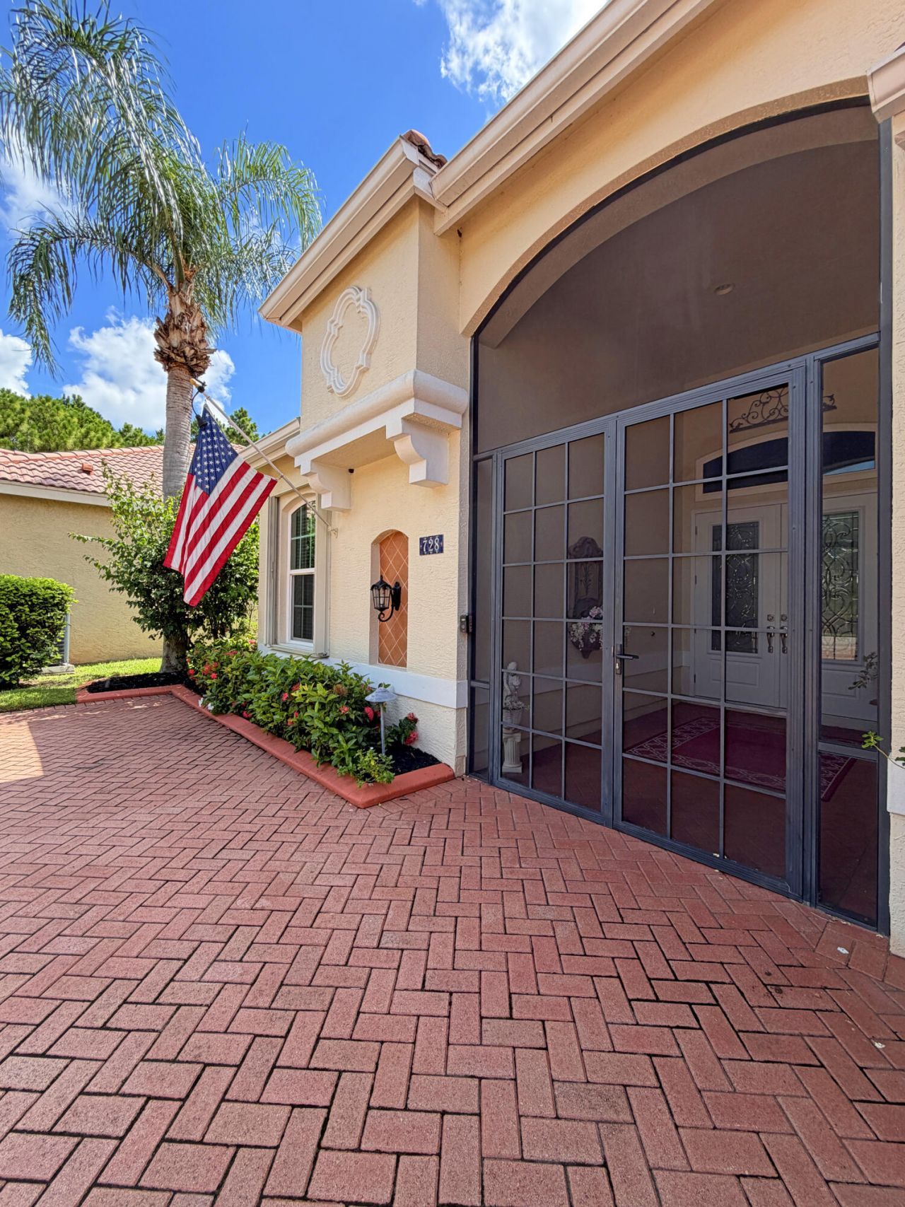 728 SW Lake Charles Circle, Port Saint Lucie, FL 34986 Photo