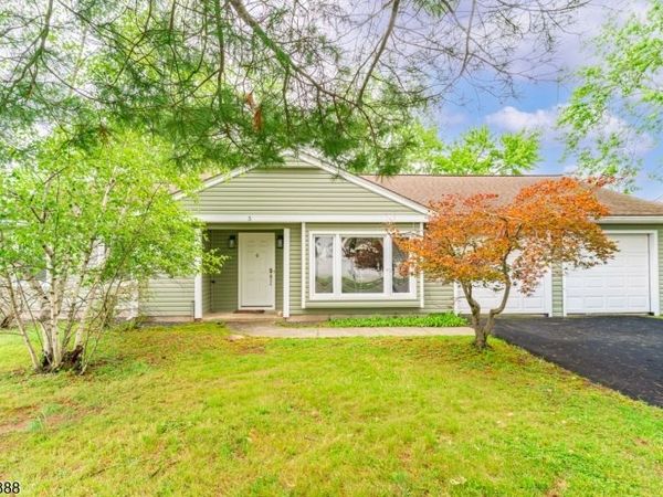 3 Wilkens Dr, Piscataway, NJ 08854