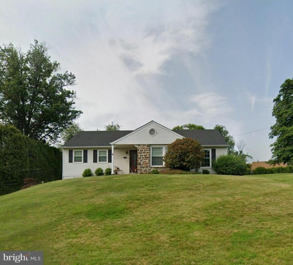 1741 BANTRY DRIVE , DRESHER, PA 19025