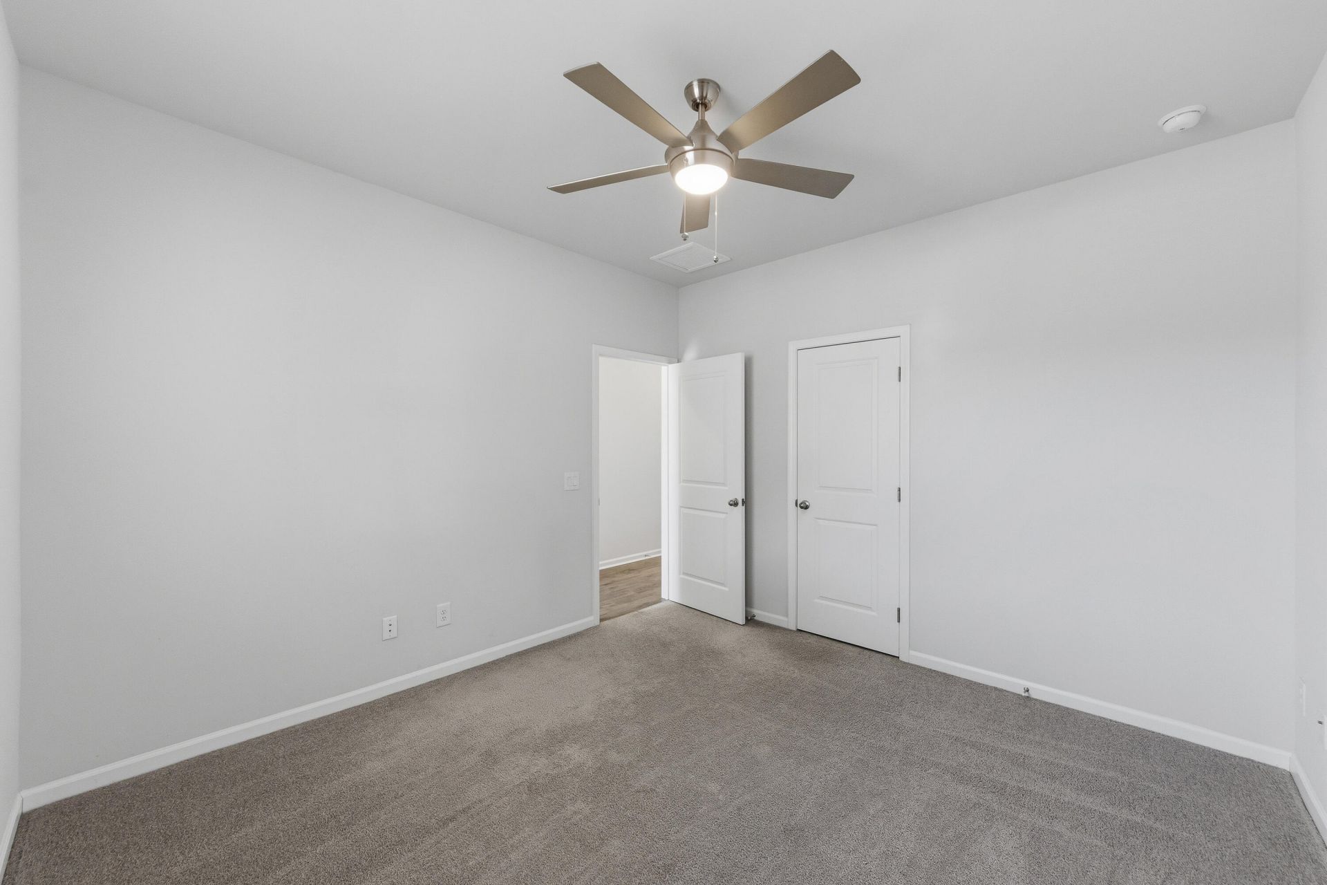 1307 Warrens Way Photo 11