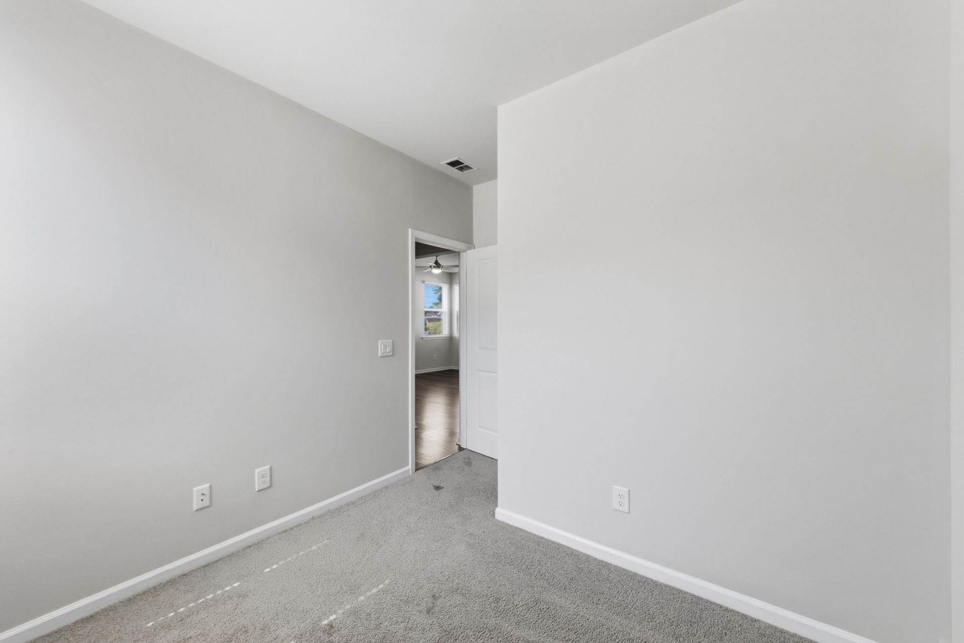 1307 Warrens Way Photo 13