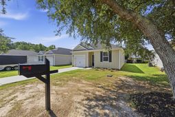 1307 Warrens Way photo 4
