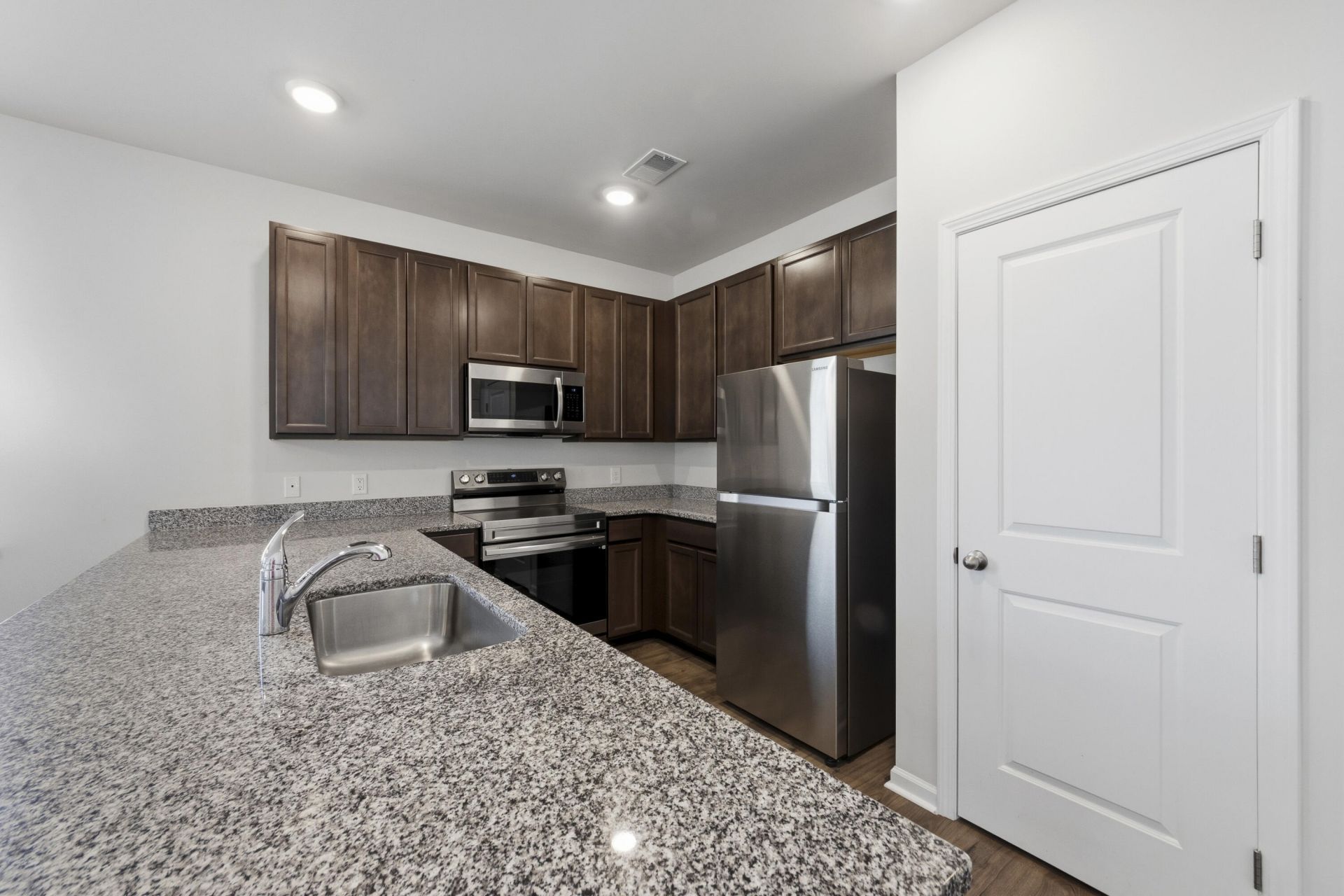 1307 Warrens Way Photo 8