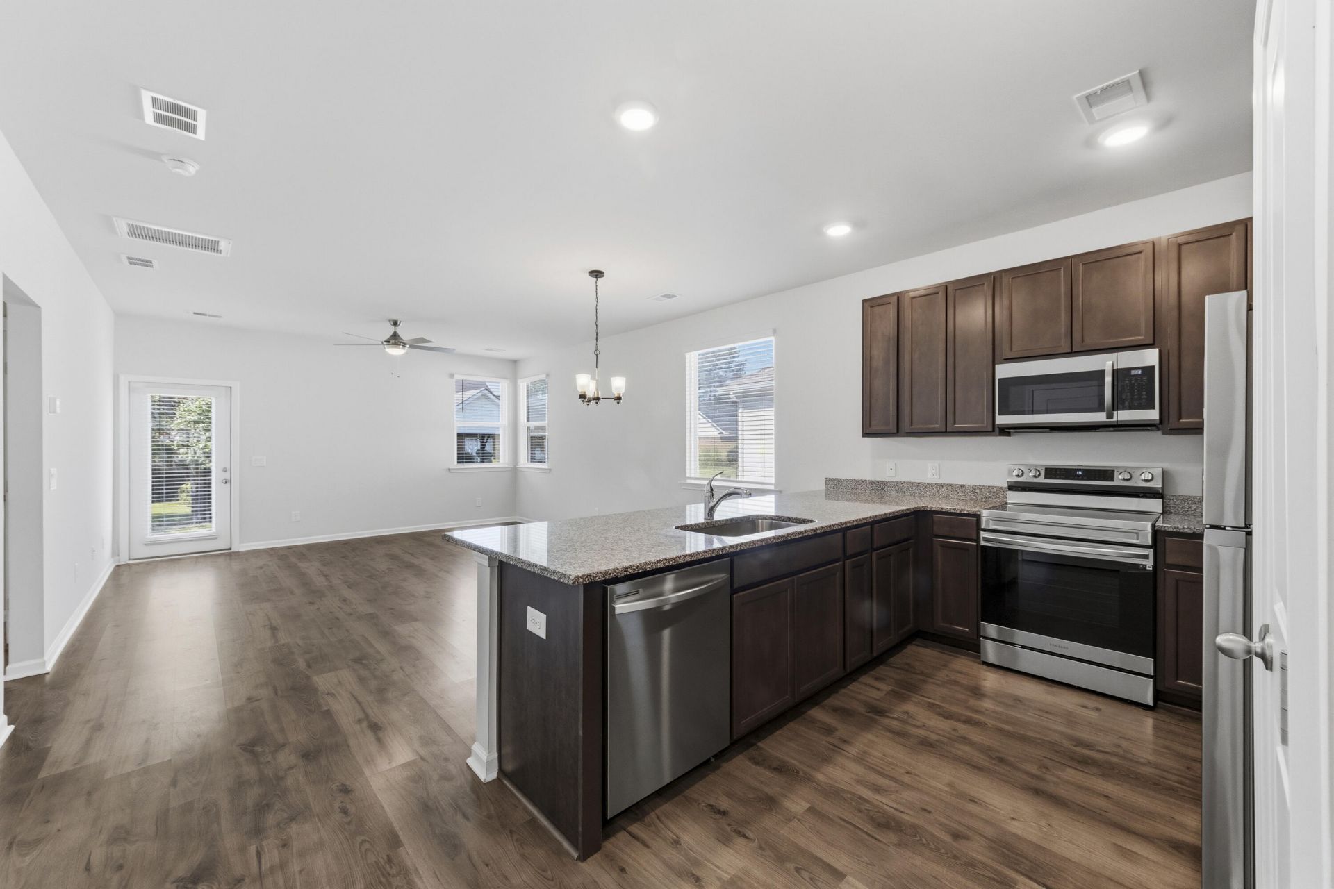 1307 Warrens Way Photo 9