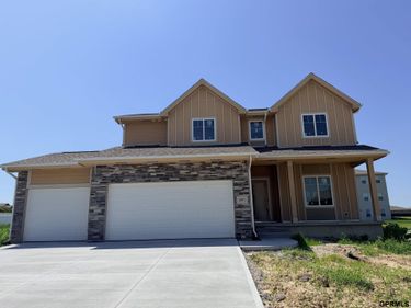 19971 Cinnamon Street, Gretna, NE 68135