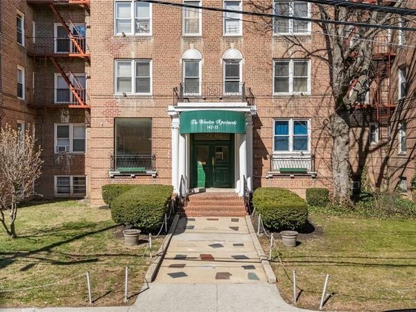 142-35 84th Drive , Unit 5E, Briarwood, NY 11435