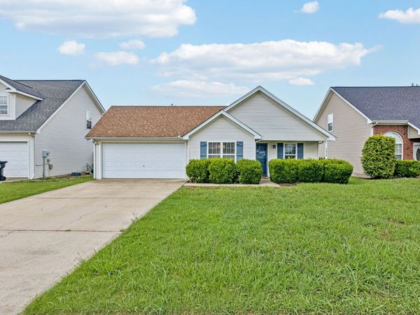 5056 Tabitha St , Murfreesboro, TN 37129