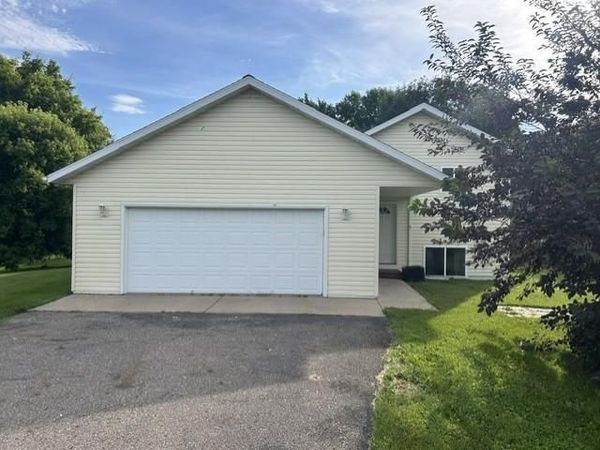 301 Lakeview Drive , Lake Park, MN 56554