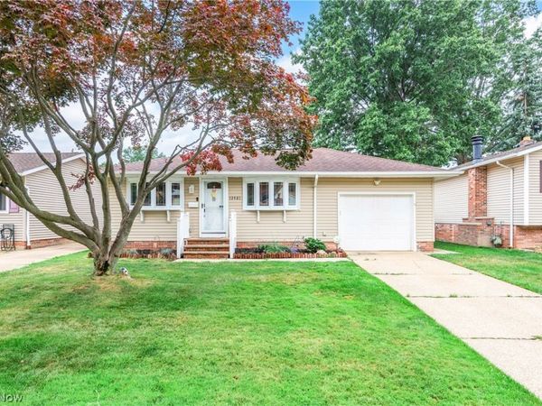 13901 Franklyn Boulevard , Brook Park, OH 44142