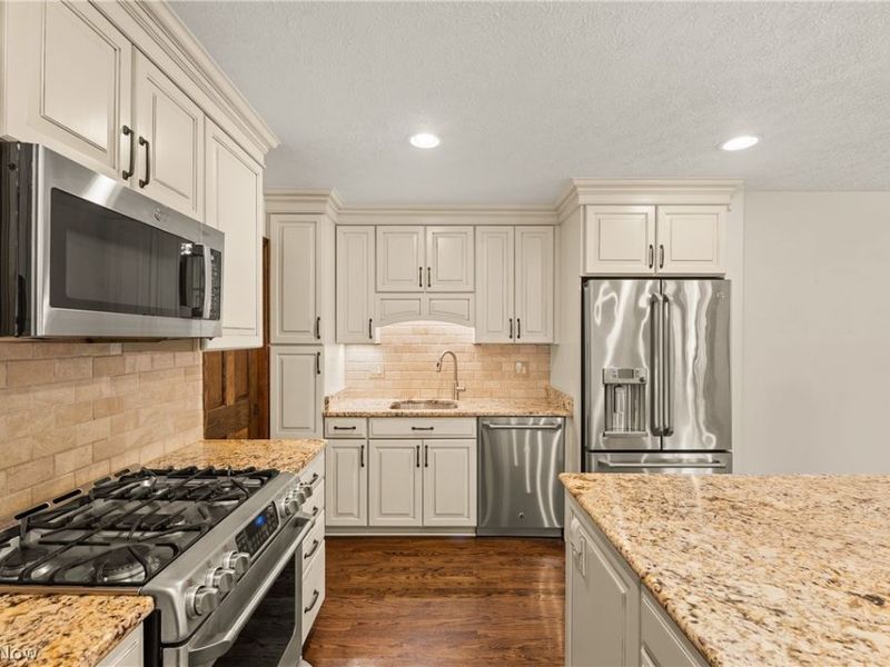 13901 Franklyn Boulevard, Brook Park, OH 44142 Photo 14