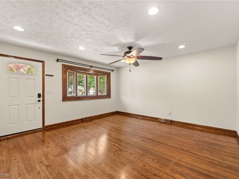 13901 Franklyn Boulevard, Brook Park, OH 44142 Photo 4