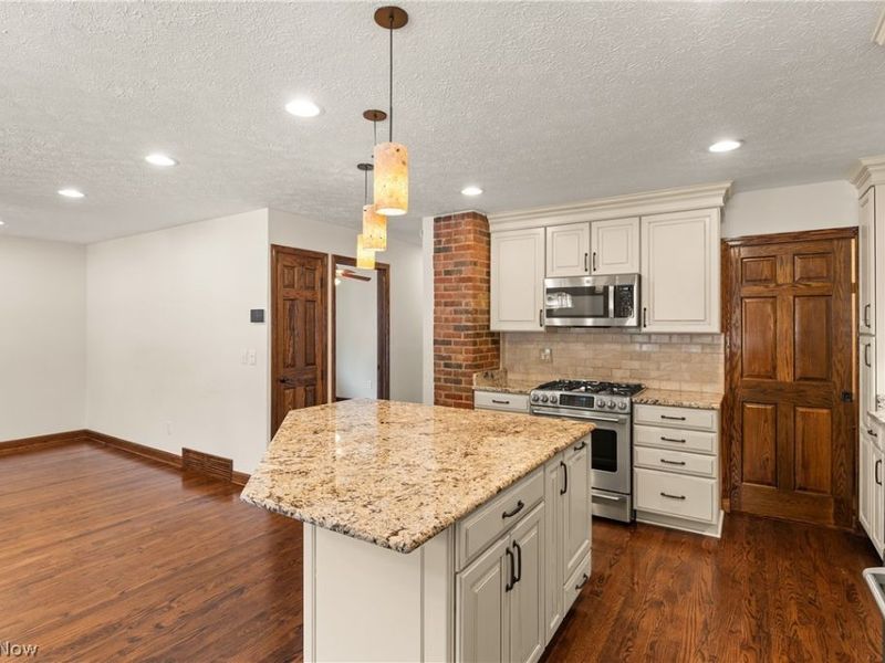 13901 Franklyn Boulevard, Brook Park, OH 44142 Photo 9