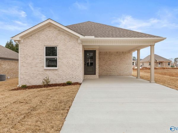 30 S Praire Street, Florence, AL 35630