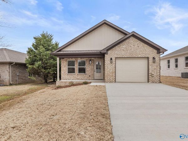 32 S Praire Street, Florence, AL 35630