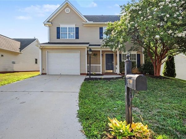 5709 Fox Chase Drive, Winston-Salem, NC 27105
