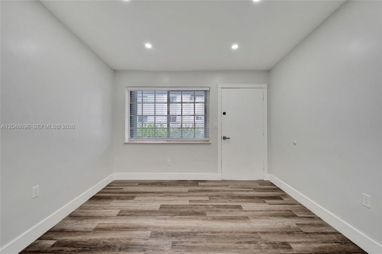 1085 NE 126th St , Unit 3, North Miami, FL 33161 Photo