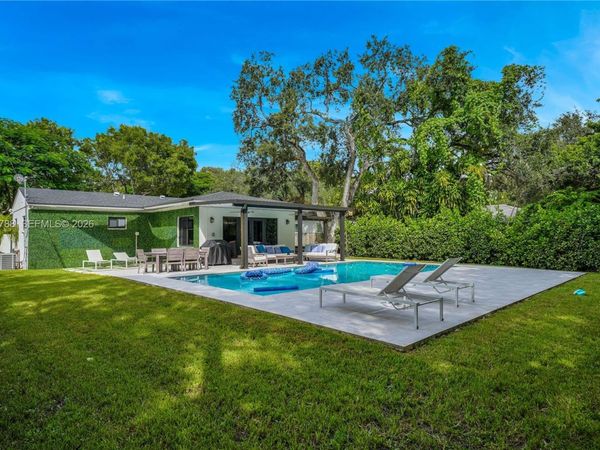 7521 SW 63rd Ct, South Miami, FL 33143