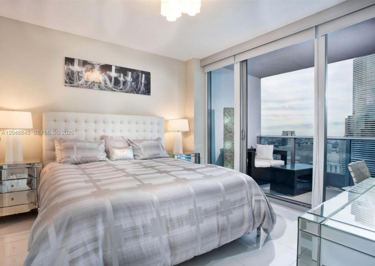 200 Biscayne Boulevard Way , Unit 3209, Miami, FL 33131 Photo