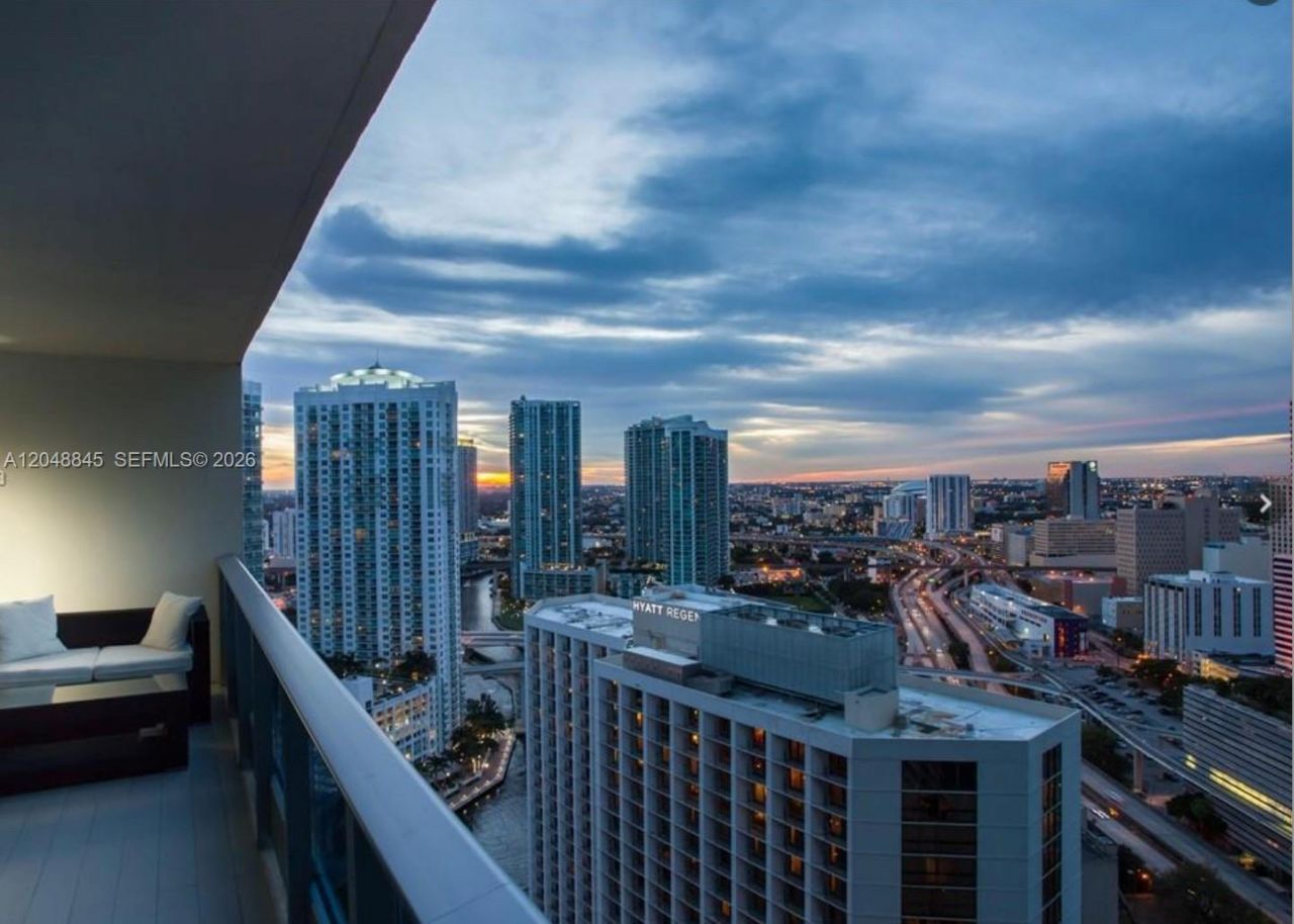200 Biscayne Boulevard Way , Unit 3209, Miami, FL 33131 Photo
