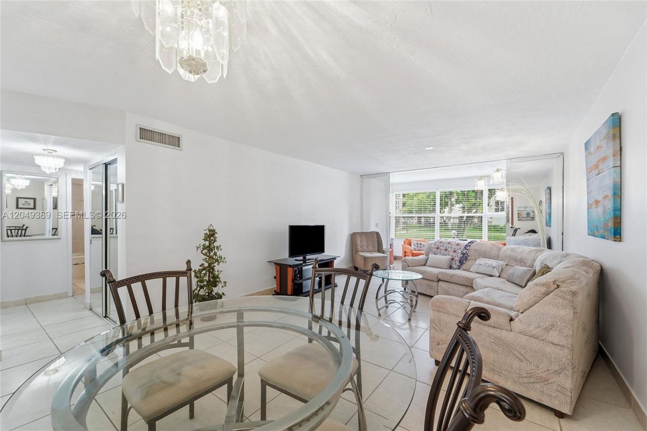 2871 Somerset Dr , Unit 103, Lauderdale Lakes, FL 33311 Photo