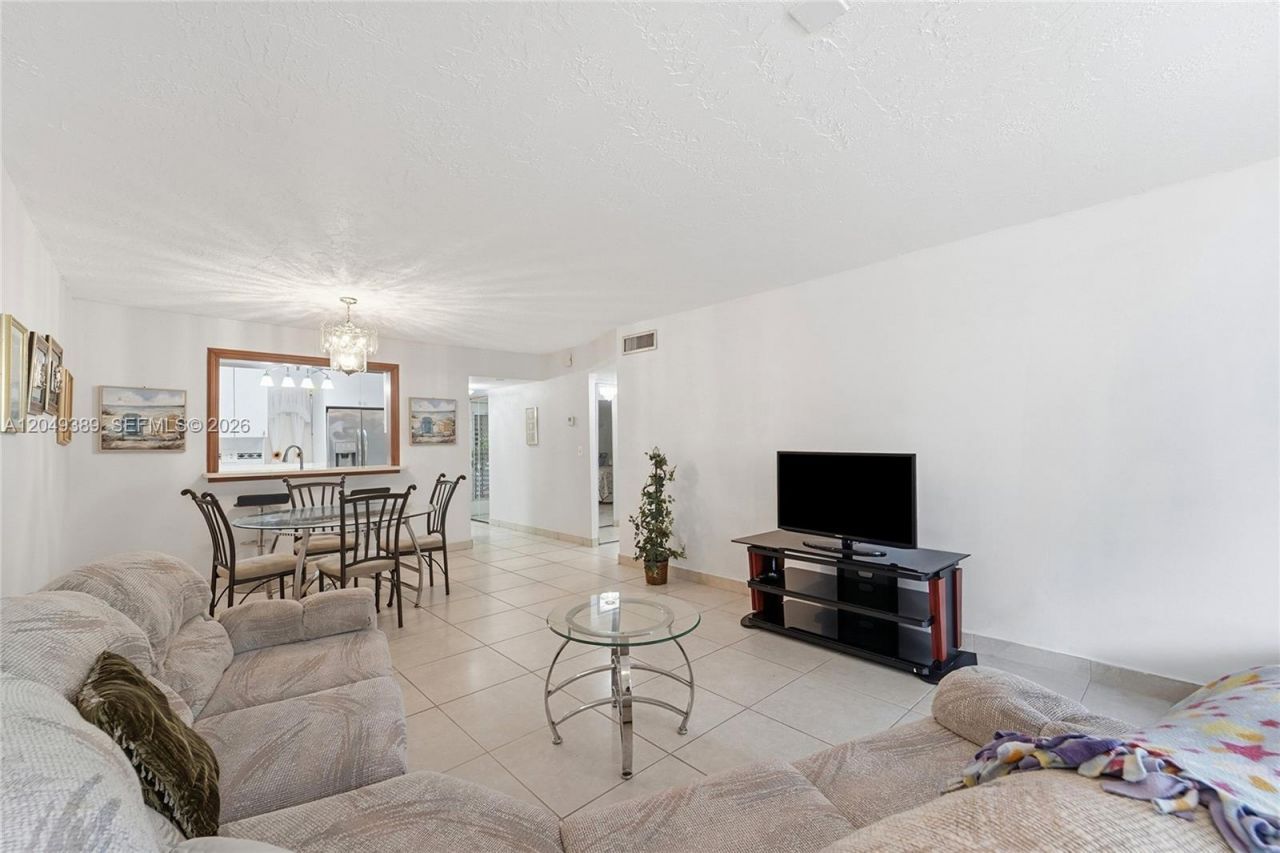 2871 Somerset Dr , Unit 103, Lauderdale Lakes, FL 33311 Photo