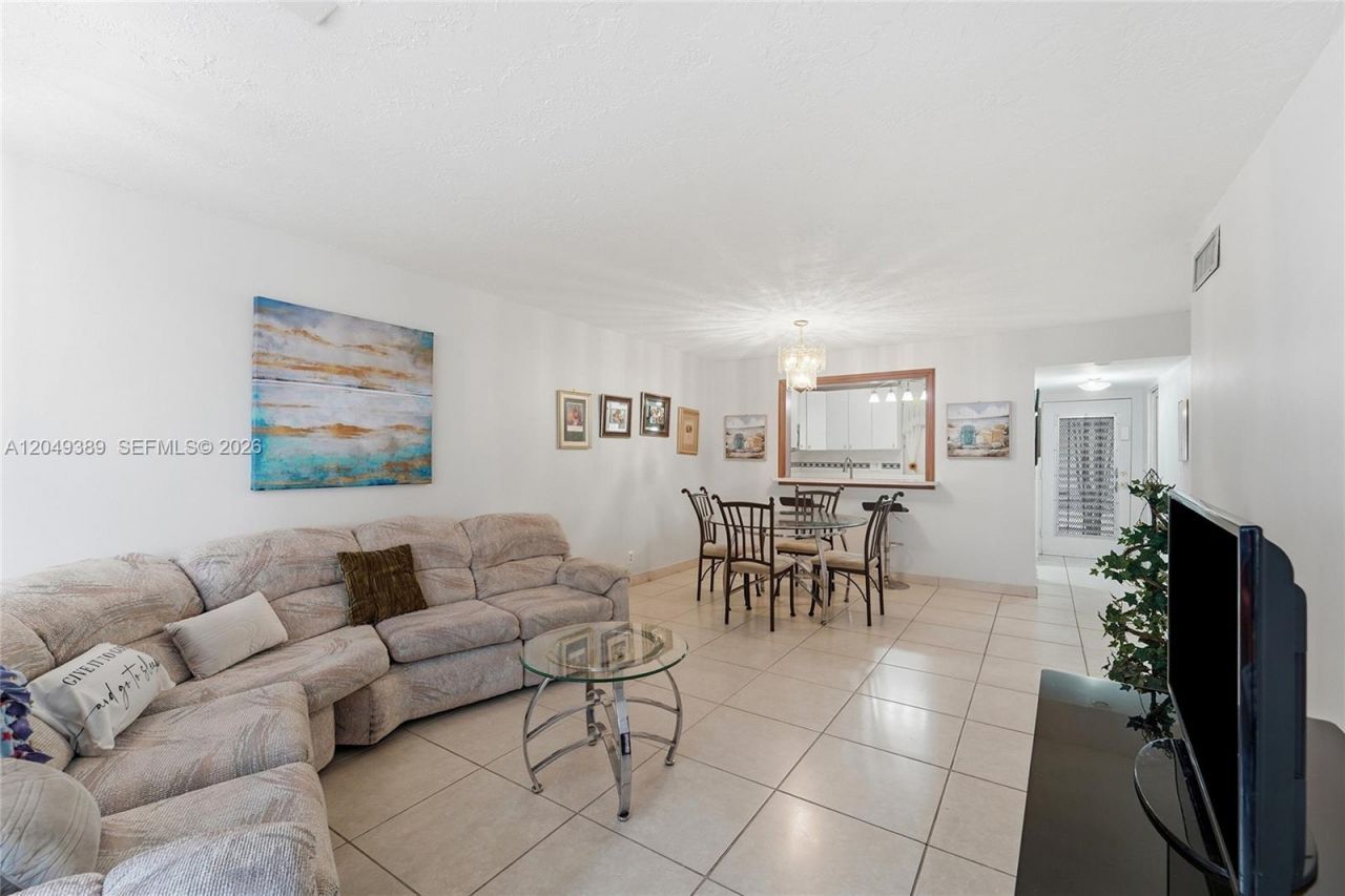 2871 Somerset Dr , Unit 103, Lauderdale Lakes, FL 33311 Photo