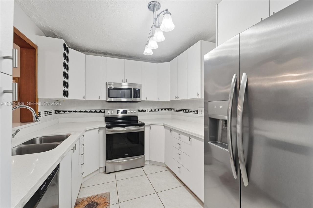 2871 Somerset Dr , Unit 103, Lauderdale Lakes, FL 33311 Photo