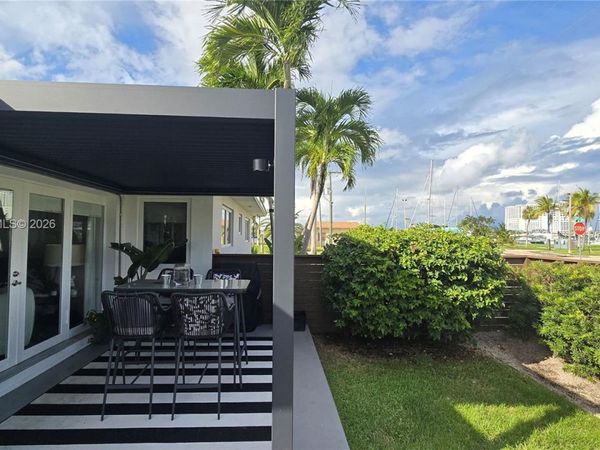 800 Polk St , Unit /, Hollywood, FL 33019