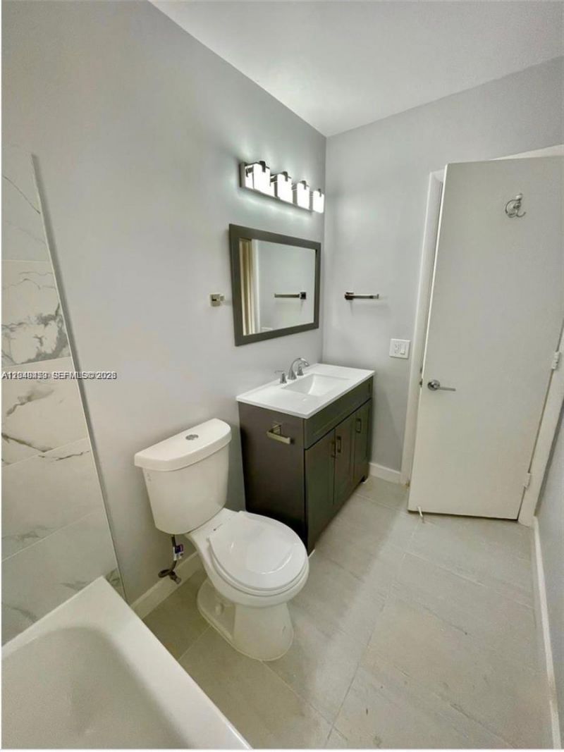1431 S 14th Ave , Unit 208, Hollywood, FL 33020 Photo