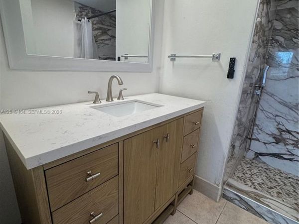 8500 Sunrise Lakes Blvd, Unit 103, Sunrise, FL 33322