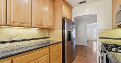 889 54th St, Sacramento, CA 95819 Photo
