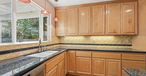 889 54th St, Sacramento, CA 95819 Photo
