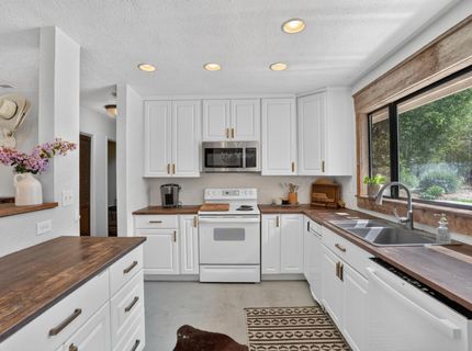 17500 E Collier Rd, Acampo, CA 95220 Photo