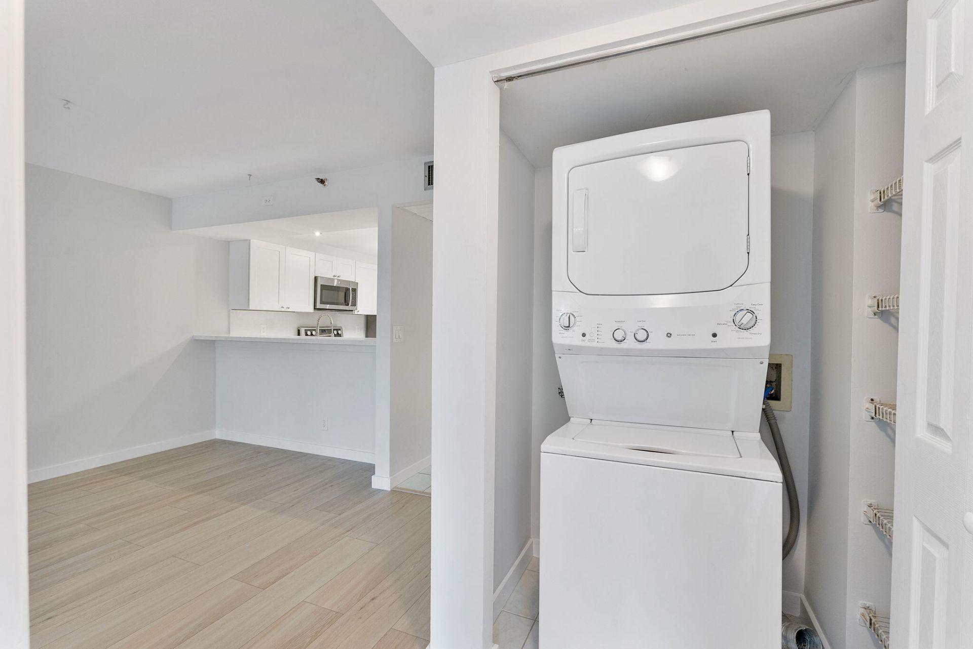 20 Royal Palm Way, Unit 2060, Boca Raton, FL 33432 Photo