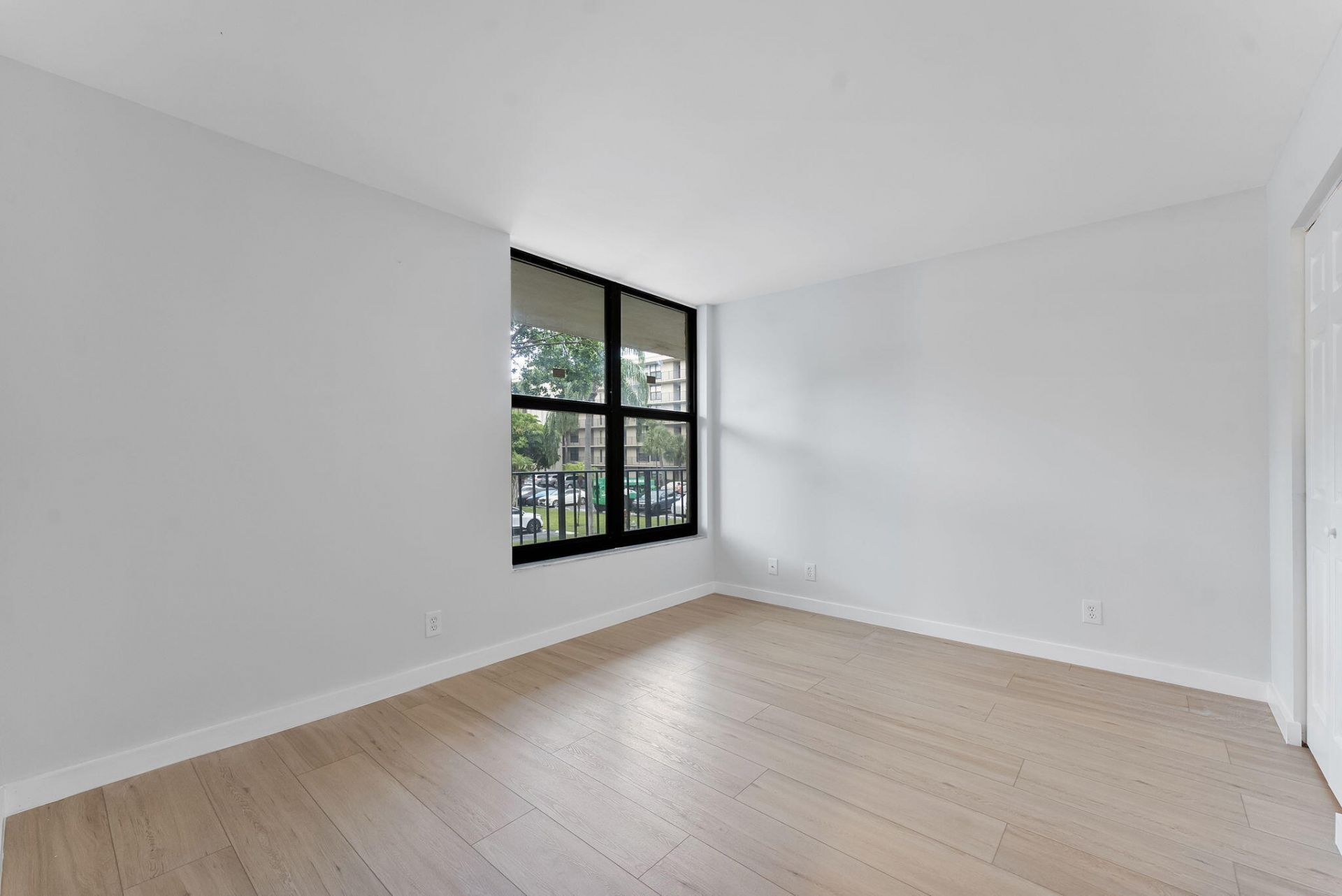 20 Royal Palm Way, Unit 2060, Boca Raton, FL 33432 Photo