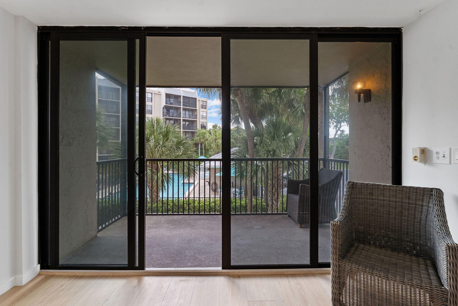 20 Royal Palm Way, Unit 2060, Boca Raton, FL 33432 Photo