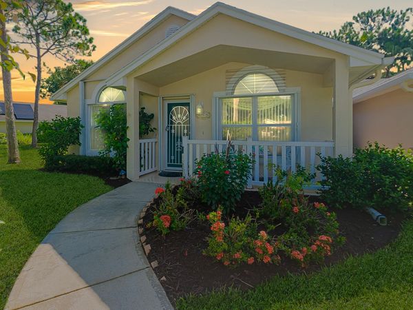 695 NW San Remo Circle, Port St. Lucie, FL 34986