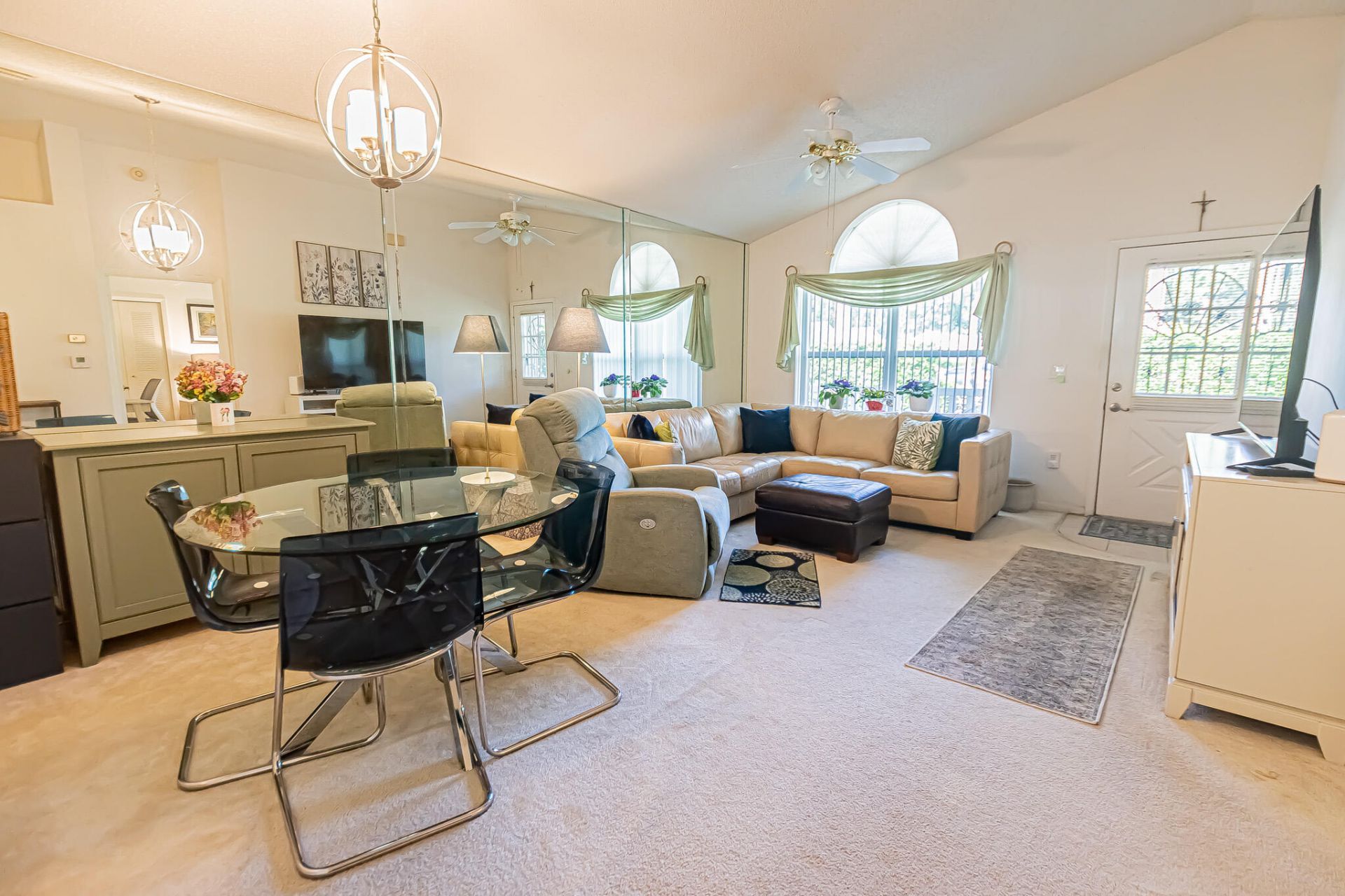 695 NW San Remo Circle, Port Saint Lucie, FL 34986 Photo