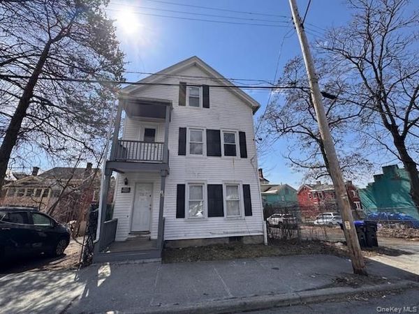10 Charles Street , Poughkeepsie, NY 12601
