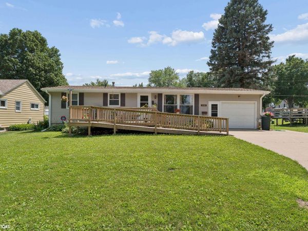 408 Pine Street, Osage, IA 50461