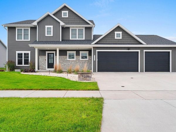 N9239 LAURA STREET, Appleton, WI 54915