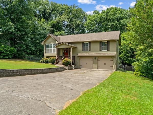 521 Cambridge Drive, Rocky Face, GA 30740