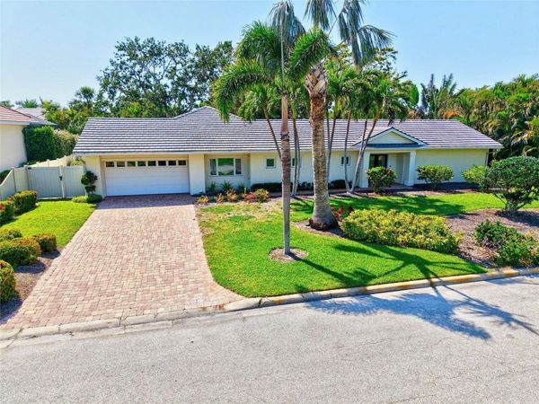 606 OWL WAY , SARASOTA, FL 34236