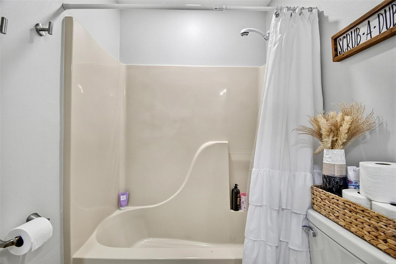 1 Round Tree Drive , Palm Coast, FL 32164 Photo
