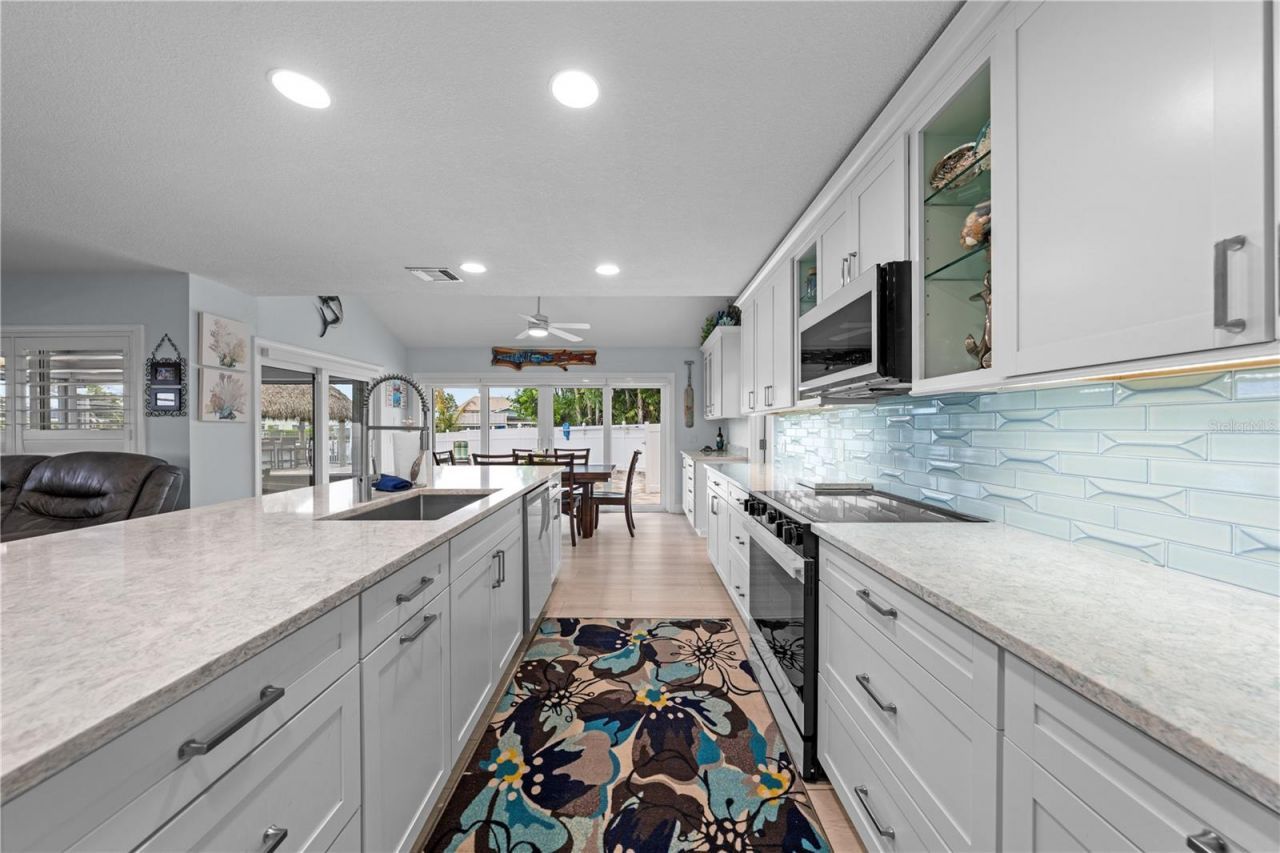 123 Queen Ann Court, Hutchinson Island, FL 34949 Photo