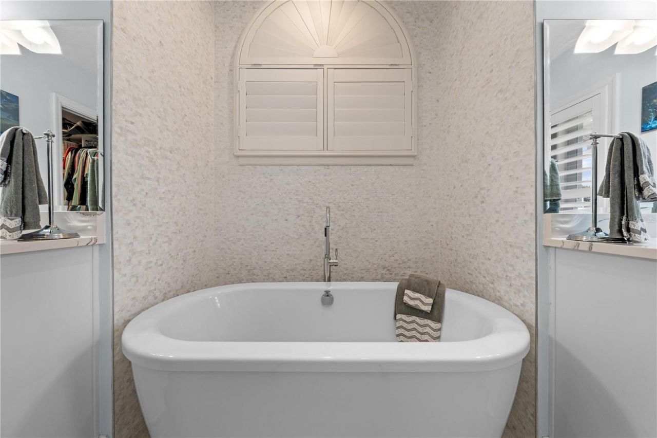 123 Queen Ann Court, Hutchinson Island, FL 34949 Photo