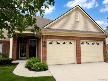 14466 Shadywood Drive, Sterling Heights, Mi 48312