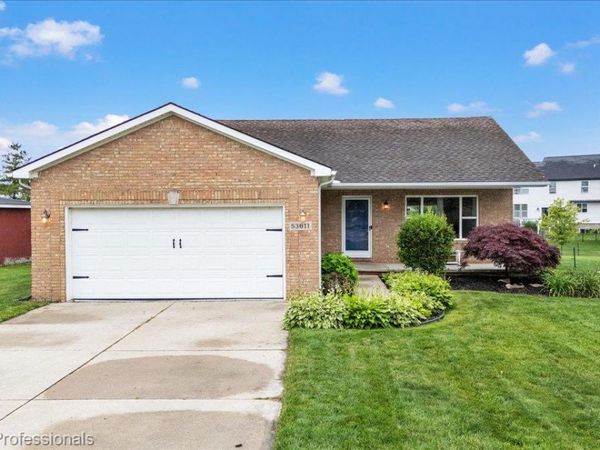 53611 County Line Road, New Baltimore, Mi 48047